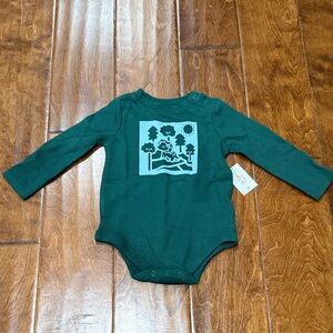 NWT Size 6-9 Months Garanimals Green Long Sleeve Onesie